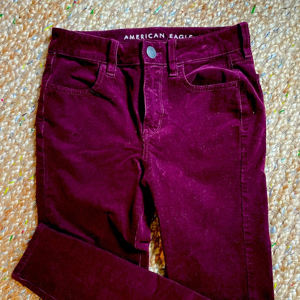American Eagle High Rise Corduroy Jegging